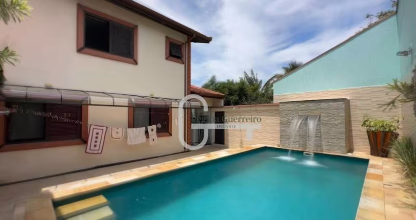 Casa com 3 dormitórios à venda, 271 m² por R$ 1.090.000,00 - Estância São José - Peruíbe/SP