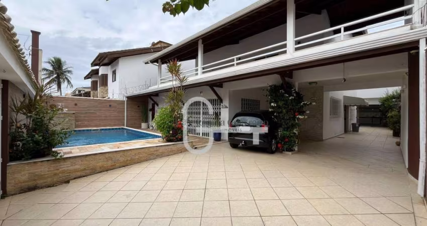 Casa com 7 dormitórios à venda, 451 m² por R$ 1.600.000,00 - Balneário Stella Maris - Peruíbe/SP