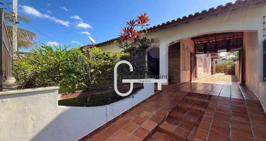 Casa com 3 dormitórios à venda, 155 m² por R$ 700.000,00 - Estância São José - Peruíbe/SP