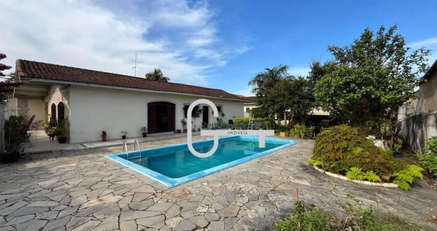 Casa com 4 dormitórios à venda, 200 m² por R$ 850.000,00 - Balneário Stella Maris - Peruíbe/SP