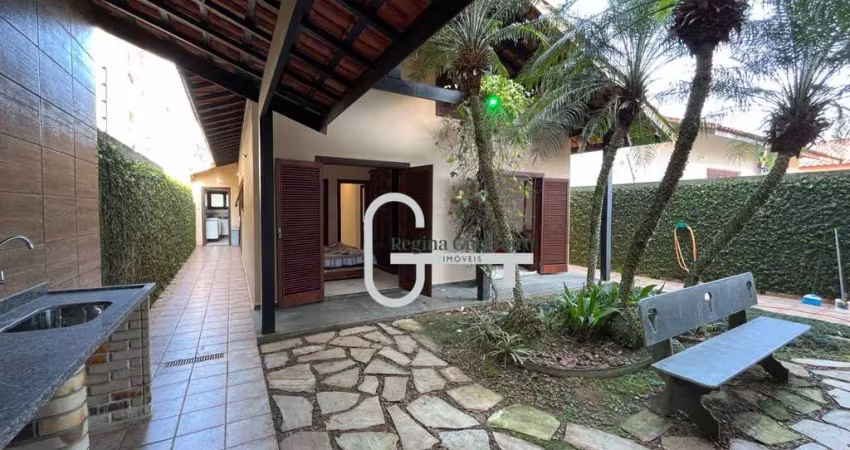 Casa com 3 dormitórios à venda, 261 m² por r$ 1.400.000,00 - centro - peruíbe/sp