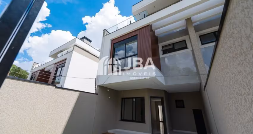 Sobrado triple com terraço em ótima localização no bairro Guabirotuba