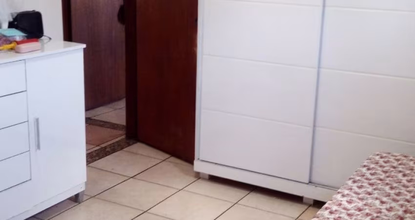 CASA 4 QUARTOS EM FRENTE CLUBE YUCA R$795.000,00