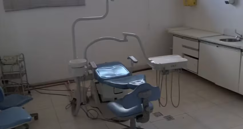 Ponto comercial com 3 salas para alugar na Rua Bélgica, 68, Glória, Contagem