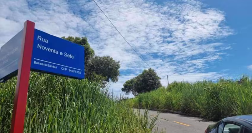 Terreno à venda na Rua Noventa e Sete, Balneário Bambuí (Ponta Negra), Maricá
