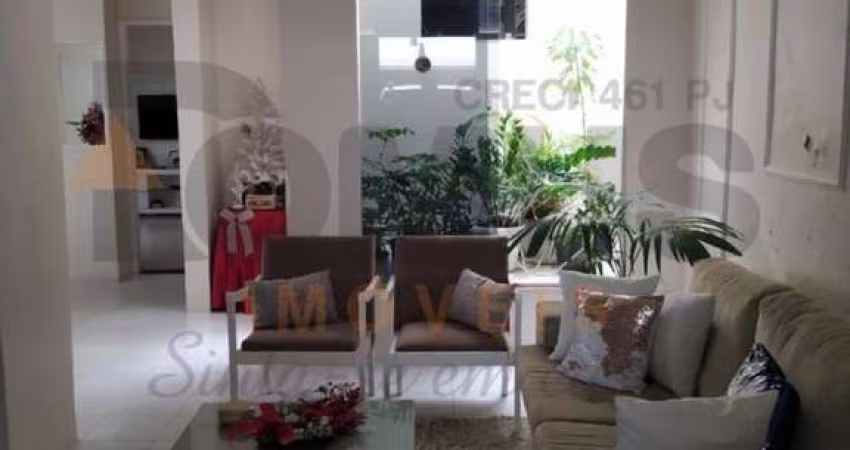 Casa Para Vender com 4 quartos 3 suítes no bairro Jabotiana em Aracaju