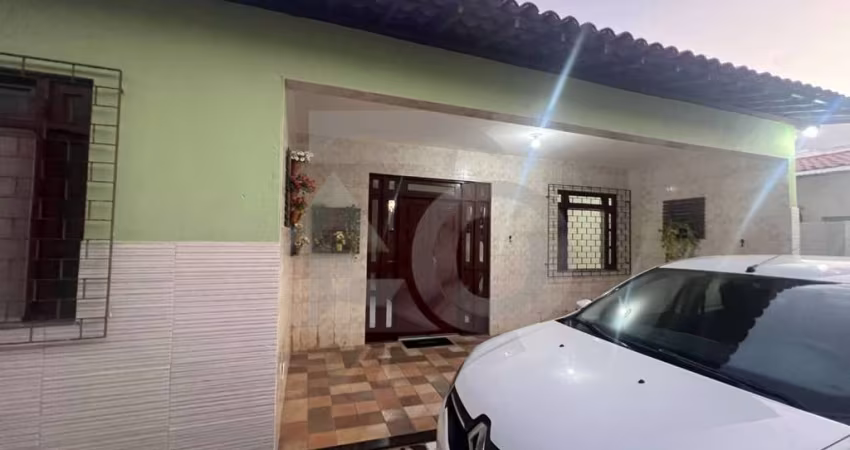 Casa Para Vender com 5 quartos 1 suíte no bairro Coroa do Meio em Aracaju