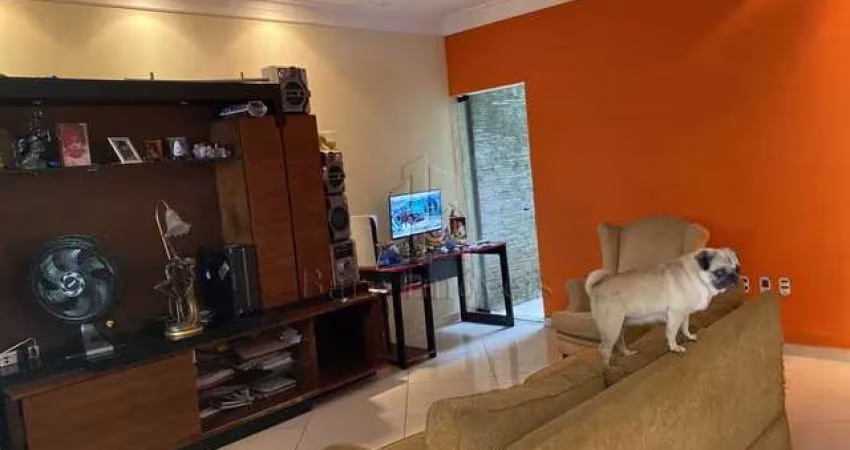 Encantador Sobrado com Excelente Distribuição