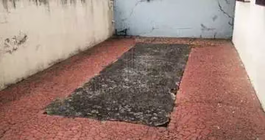 Terreno com Construção Antiga no Jardim Bela Vista, Santo André