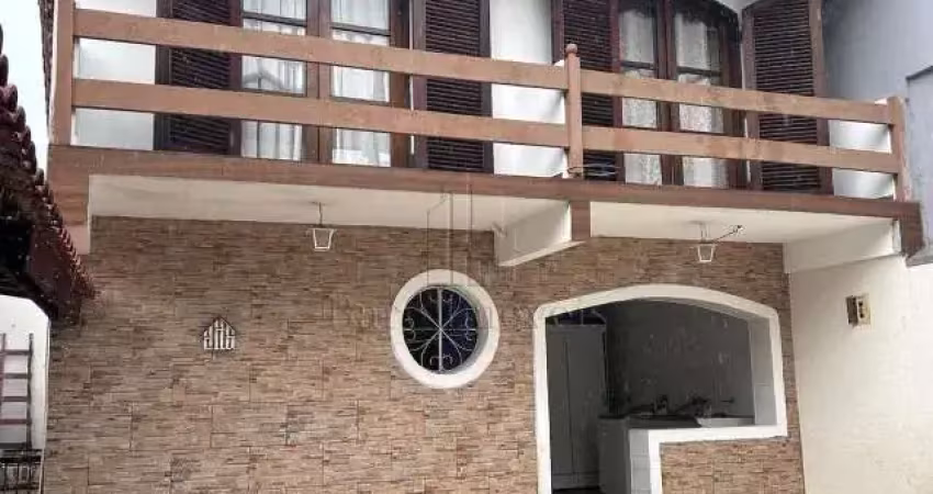 Casa estilo colonial com piscina na vila humaitá, santo andré