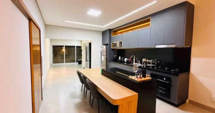 LOCAÇÃO de Casa Térrea de Alto Padrão, 3 Quartos sendo 1 Suíte Planejada, Cozinha Planejada, Área Gourmet Planejada no Condomínio Real Parque, Sumaré/SP