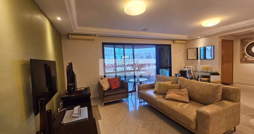 Apartamento com 04 Suítes  com Lazer no Bairro do Gonzaga, Santos/SP