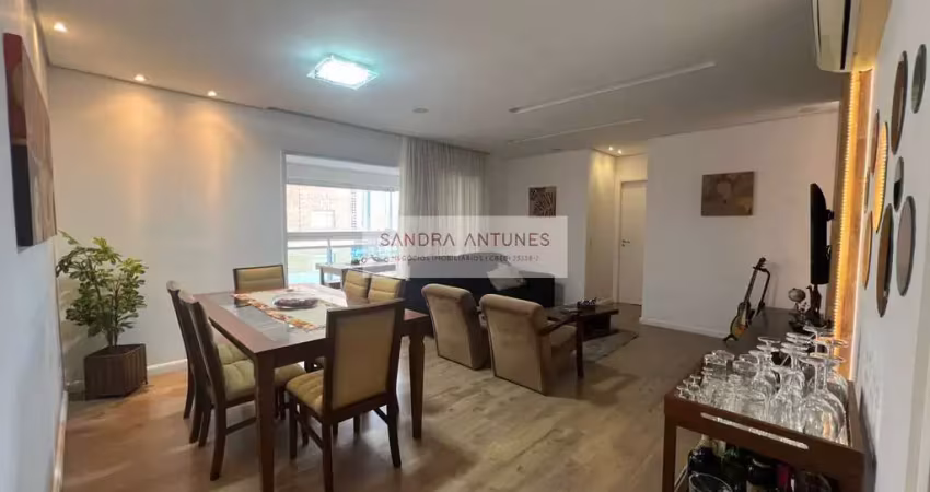 Apartamento em Ponta da Praia, Santos/SP