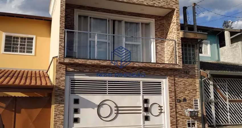Linda casa no jardim bandeirantes com 162m2 - 2 dorms / 2 vagas
