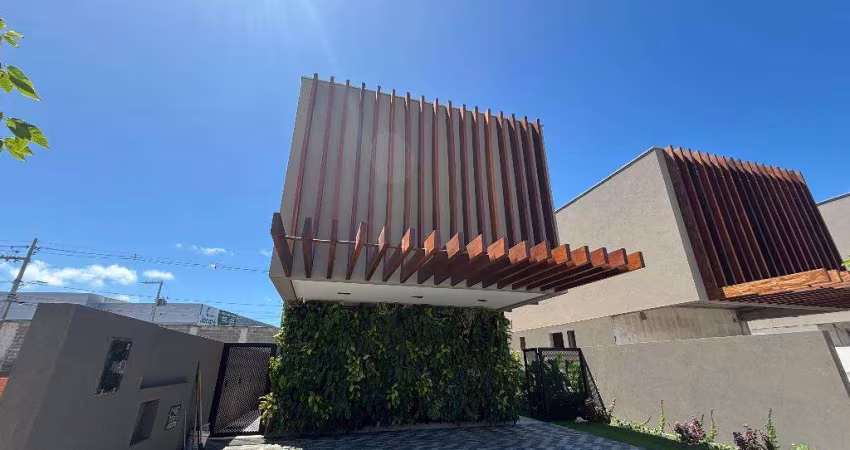 Casa à Venda em Portal do Poço