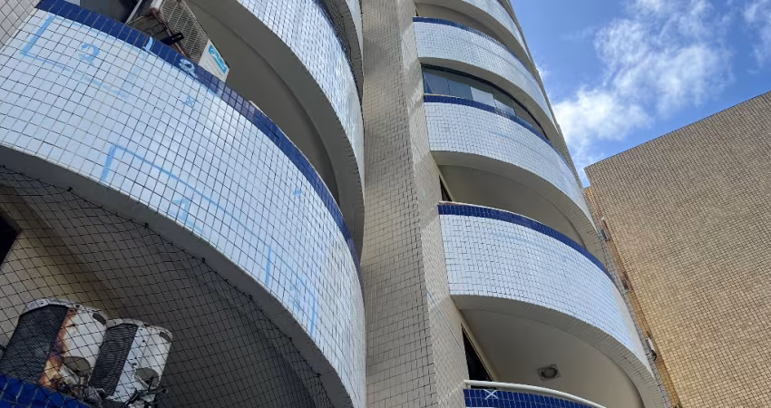 Apartamento no Costa Azul  3/4