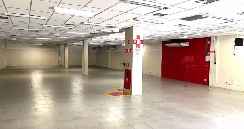 Comercial de alto padrão em condomínio para locação em salvador-ba, nova brasília de itapuã: 2 salas, 2 banheiros, 7 vagas, 500m².