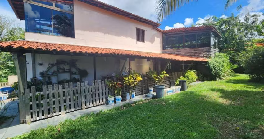 Venda de Casa em Condomínio de Luxo no Recreio Ipitanga em Lauro de Freitas-BA: 4 Quartos, 2 Suítes, 3 Salas, 3 Banheiros, 8 Vagas, 450m²!