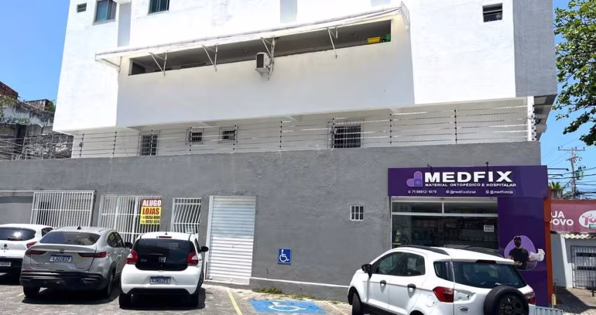 Aluguel de Sala Comercial no Bairro Nova Brasília de Itapuã em Salvador-BA: 1 Sala, 1 Banheiro, 3 Vagas de Garagem, 40m².