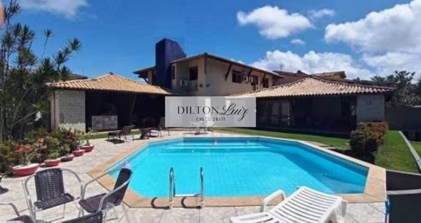 Casa de Luxo em Vilas do Atlântico: 5 Quartos, 3 Suítes, 3 Salas, 3 Banheiros, 1 Vaga, 500m² - Venda ou Locação em Lauro de Freitas-BA