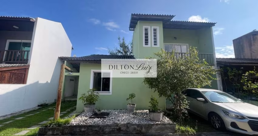Casa em condomínio para locação em Catu de Abrantes, Camaçari-BA: 2 quartos, 2 suítes, 1 sala, 3 banheiros, 2 vagas, 90m².