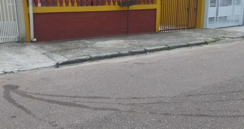 Terreno com uma casa de laje com uma redicula valor r$ 430.00 mil