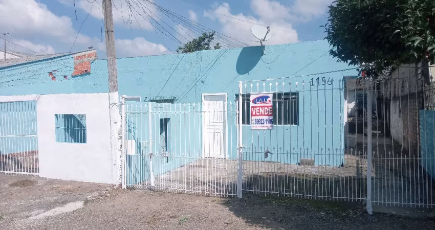 Lote de terreno med. 360 m² c/ casa de alvenaria, R$ 680.000, Pinheirinho - Curitiba - Pr.