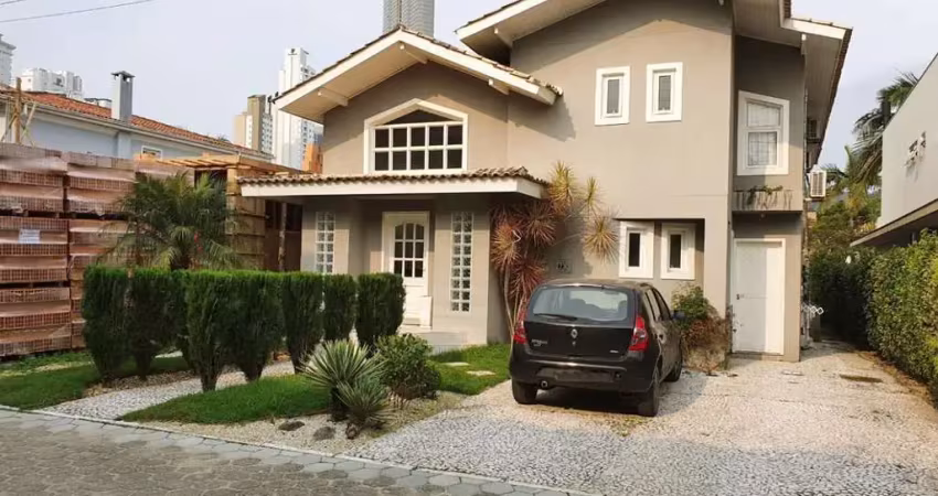 Casa com 3 quartos à venda na Rua Emanuel Rebelo dos Santos, 297, Barra, Balneário Camboriú