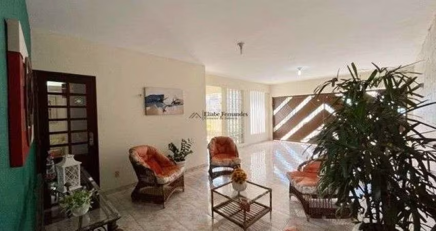 Belíssima casa a venda c/ 3 quartos, 204m², próximo ao Natal Shopping, Natal/RN