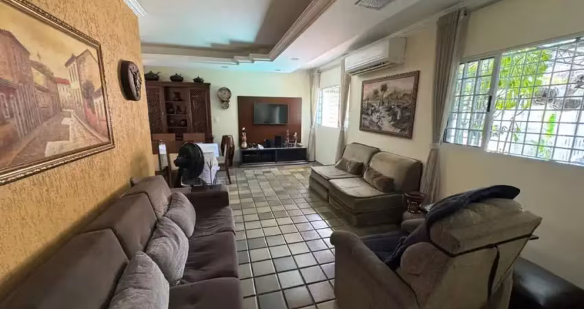 Casa com 4 quartos à venda na Rua Carlos Fernandes, 144, Hipódromo, Recife