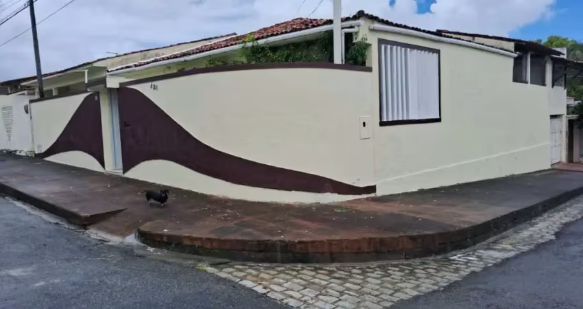 Casa com 3 quartos à venda na Rua João Correia de Araújo, 220, Gruta de Lourdes, Maceió