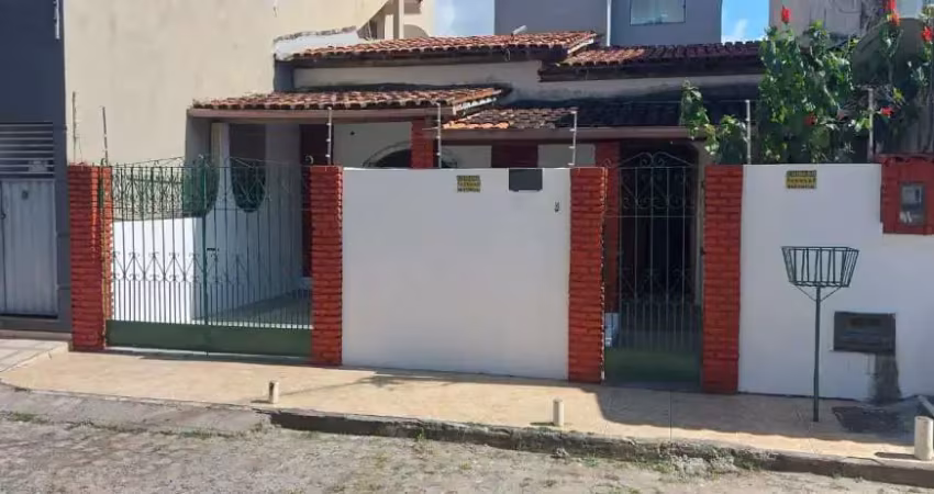 Casa com 2 quartos para alugar na Hernani Sá, Ilhéus - BA, 3, Hernani Sá, Ilhéus