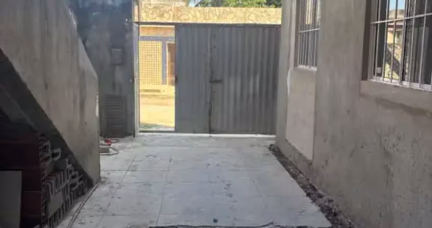Casa com 2 quartos para alugar na Rua Adolfo Gustavo, Barro Duro, Maceió