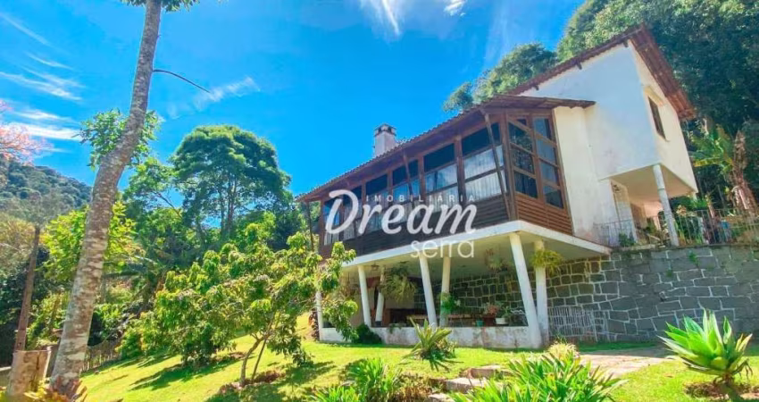 Casa com 3 dormitórios à venda, 300 m² por R$ 1.800.000,00 - Albuquerque - Teresópolis/RJ