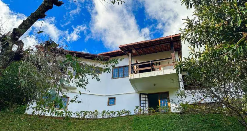 Casa com 3 dormitórios à venda, 240 m² por R$ 960.000,00 - Parque do Imbui - Teresópolis/RJ