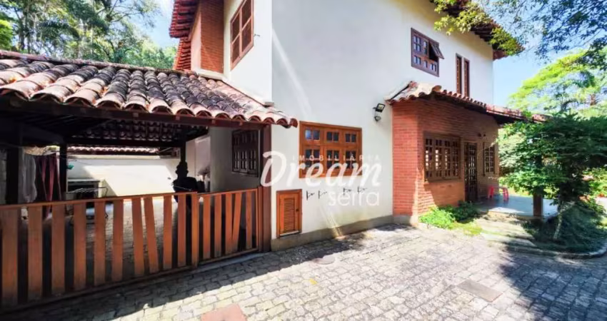 Casa com 3 dormitórios à venda, 155 m² por R$ 690.000,00 - Quebra Frascos - Teresópolis/RJ