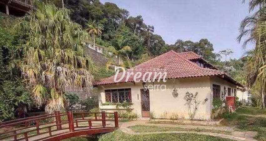 Casa com 4 dormitórios à venda, 228 m² por R$ 1.200.000,00 - Quinta da Barra - Teresópolis/RJ