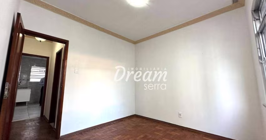Apartamento com 2 dormitórios à venda, 51 m² por R$ 300.000,00 - Várzea - Teresópolis/RJ