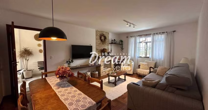 Casa com 3 dormitórios à venda, 186 m² por R$ 790.000,00 - Vale do Paraíso - Teresópolis/RJ