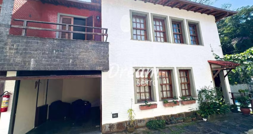 Casa com 3 dormitórios à venda, 124 m² por R$ 660.000,00 - Alto - Teresópolis/RJ