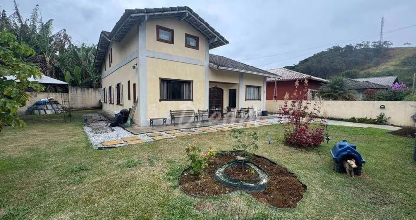 Casa com 5 dormitórios à venda, 180 m² por R$ 750.000,00 - Vargem Grande - Teresópolis/RJ