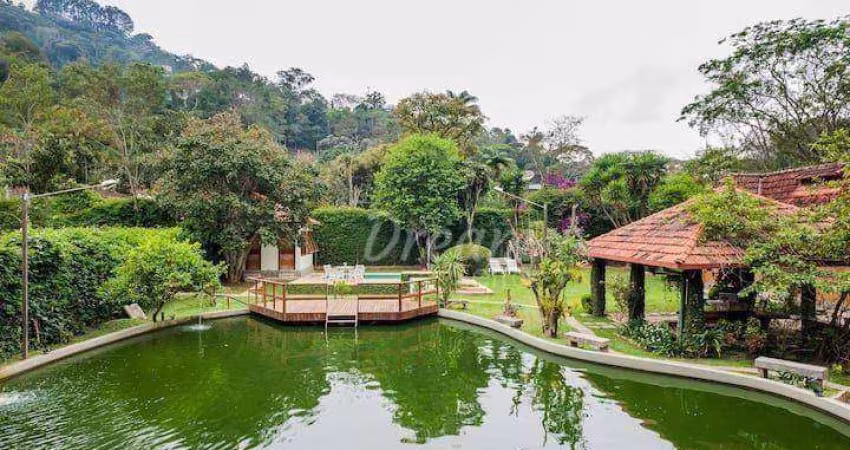 Casa com 6 dormitórios à venda, 361 m² por R$ 900.000,00 - Granja Florestal - Teresópolis/RJ