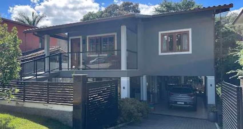 Casa com 4 dormitórios à venda, 249 m² por R$ 1.280.000,00 - Cascata do Imbuí - Teresópolis/RJ