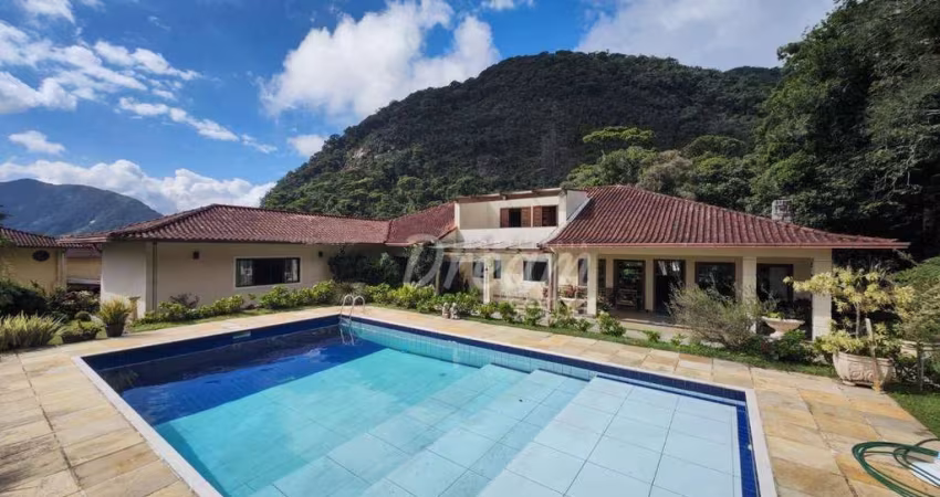Casa com 8 dormitórios à venda, 839 m² por R$ 4.000.000,00 - Granja Guarani - Teresópolis/RJ
