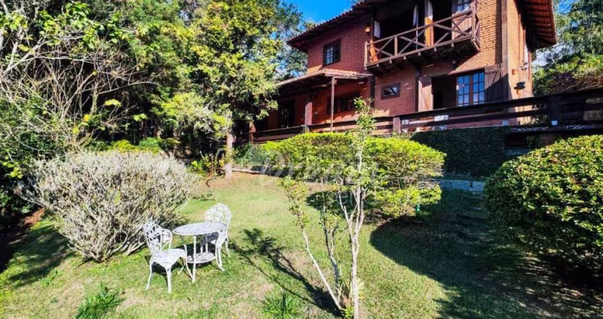 Casa com 5 dormitórios à venda, 226 m² por R$ 740.000,00 - Prata - Teresópolis/RJ