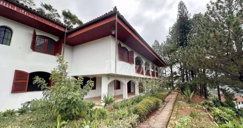 Casa com 5 dormitórios à venda, 733 m² por r$ 3.990.000,00 - iucas - teresópolis/rj