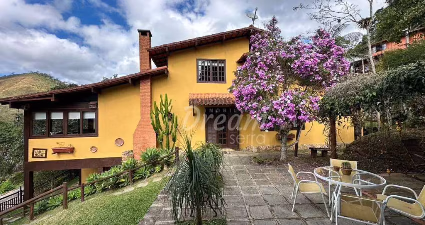 Casa com 3 dormitórios à venda, 189 m² por r$ 1.150.000,00 - vargem grande - teresópolis/rj