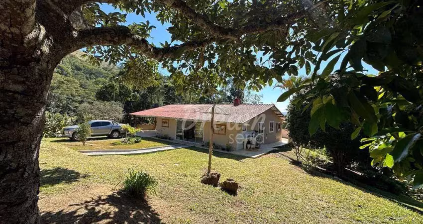 Sítio com 4 dormitórios à venda, 13000 m² por r$ 890.000,00 - campo limpo - teresópolis/rj