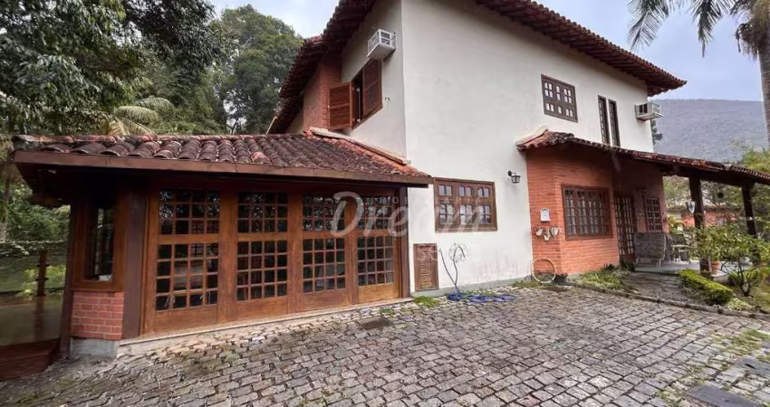 Casa com 4 dormitórios à venda, 155 m² por r$ 790.000,00 - quebra frascos - teresópolis/rj