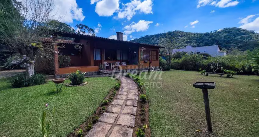 Casa com 7 dormitórios à venda, 200 m² por r$ 880.000,00 - albuquerque - teresópolis/rj